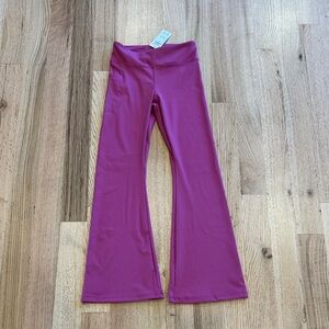 NWT Abercrombie Kids YPB Raspberry Ribbed Flared Leggings size 9/10